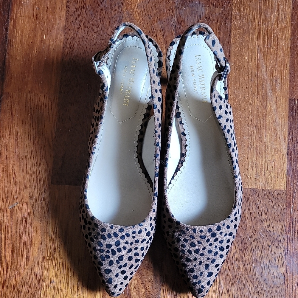 Isaac Mizhari Brown Heeled Shoes with Chic Design